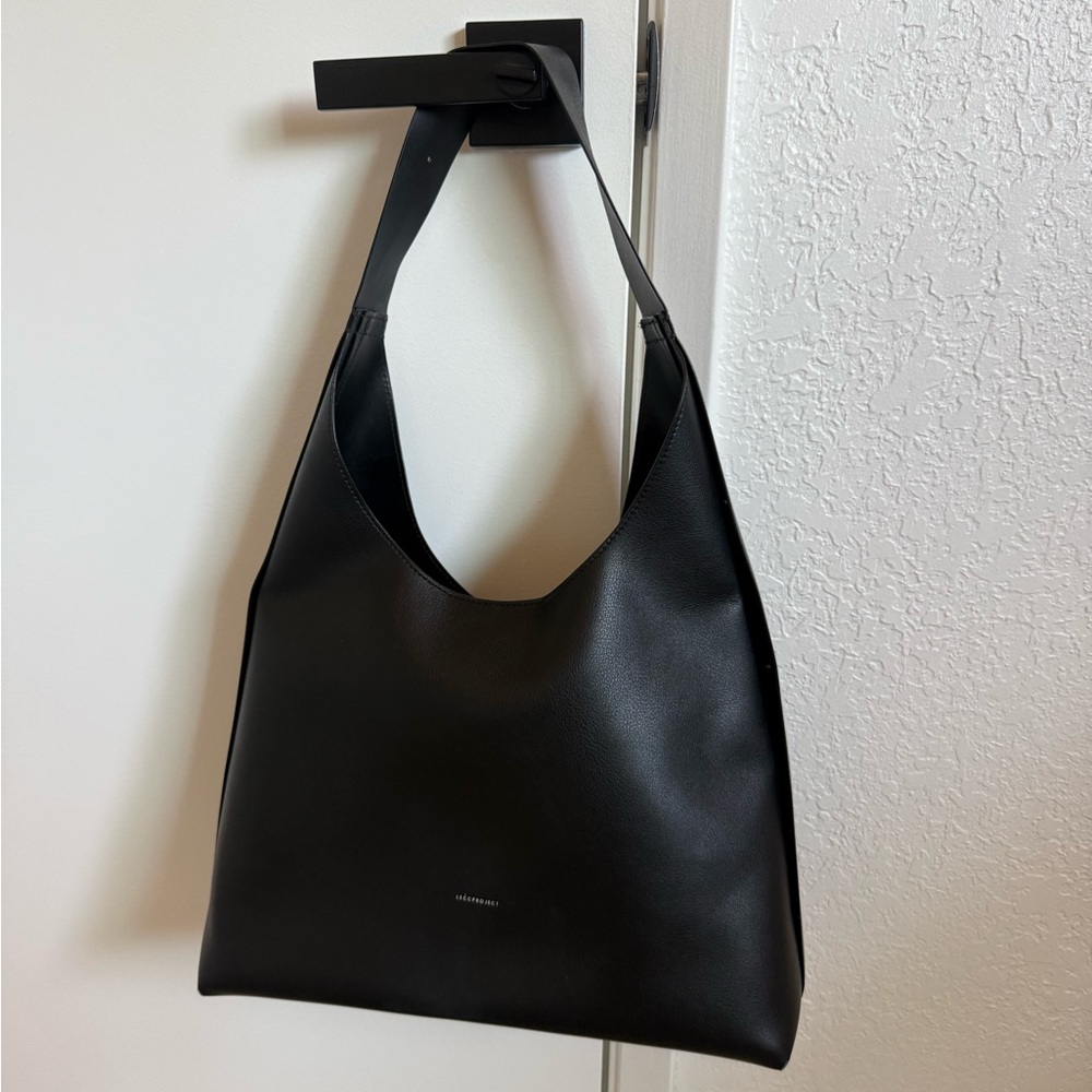 LECC PROJECT Korean brand Black polyurethane veg leather hobo bag with strap